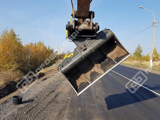 Ковш планировочный Профессионал с гидроцилиндрами наклона SB-26D.25